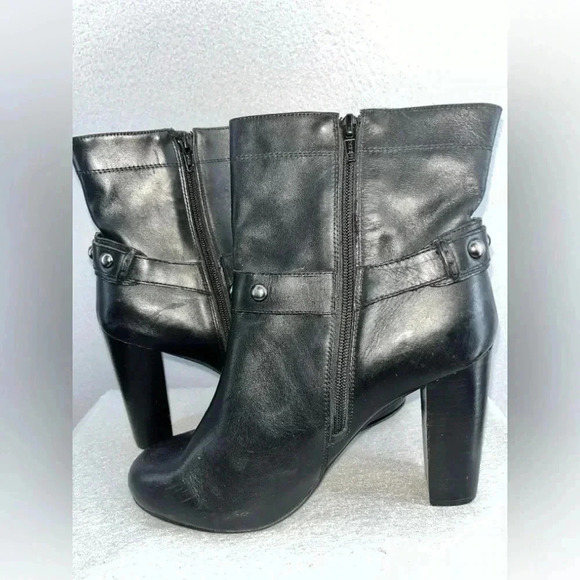 Arturo Chiang Black booties / boots leather buckle- studded  with 4” heel - Picture 6 of 10
